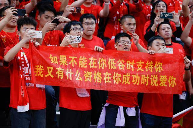 法网-王欣瑜苦战3盘负科帕奇 王曦雨收退赛礼首进32强